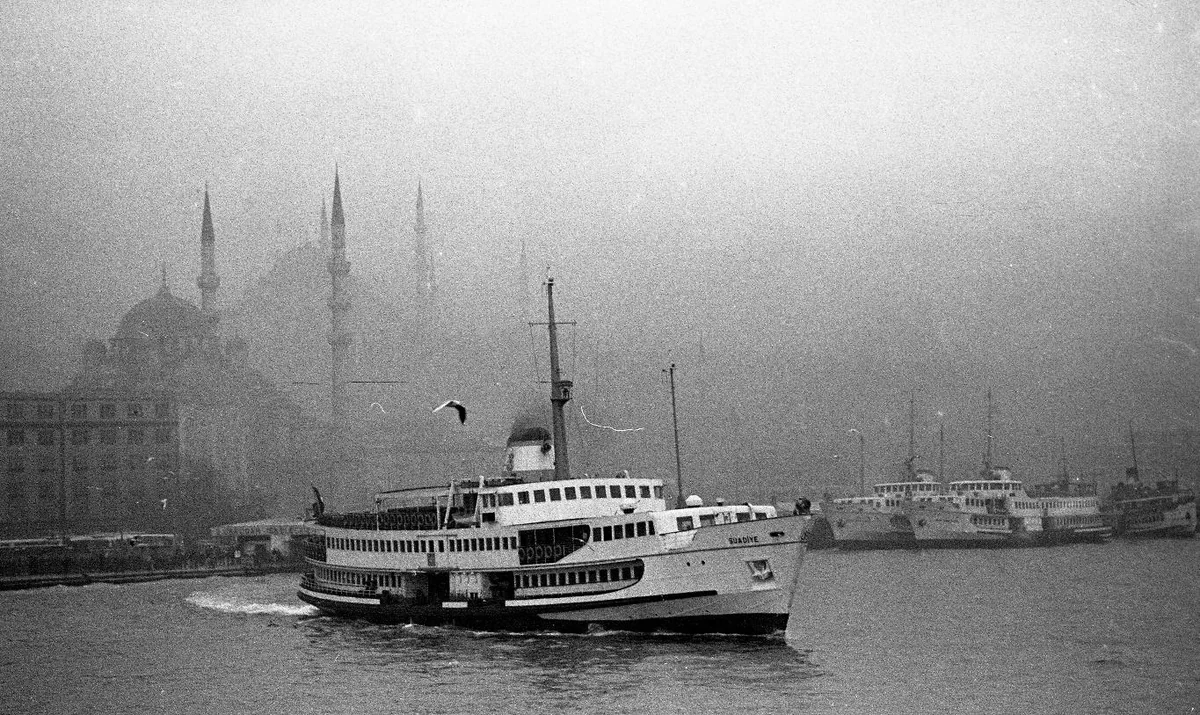 Eminönü'nde vapurlar